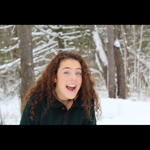 Meet your Posher, Alyssa